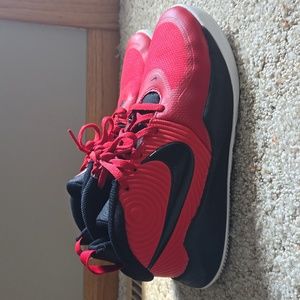 Nike Red TeamHustle Youth Basketball Shoes Size 5